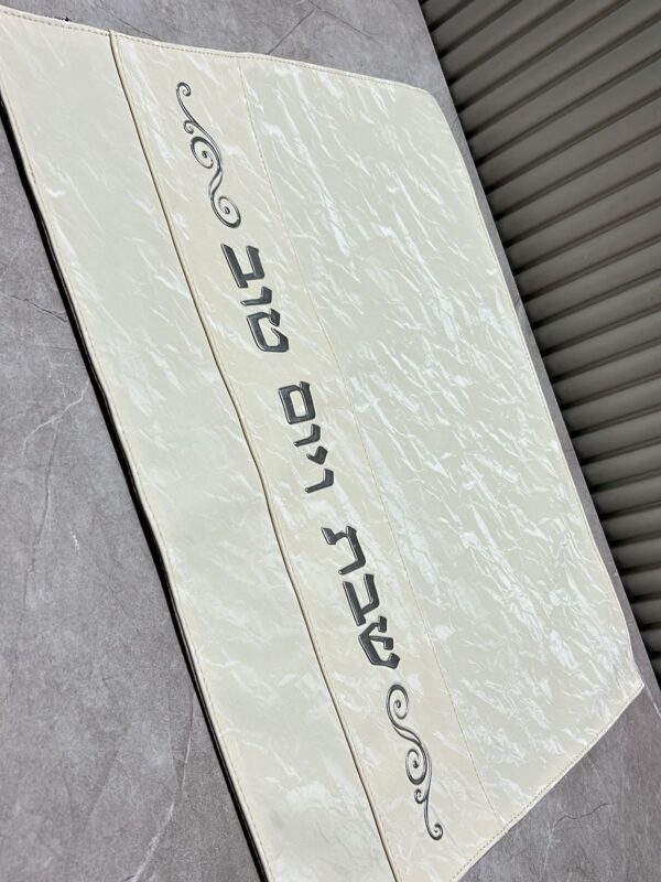 כיסוי חלה פנינה דמוי עור עם הבלטות