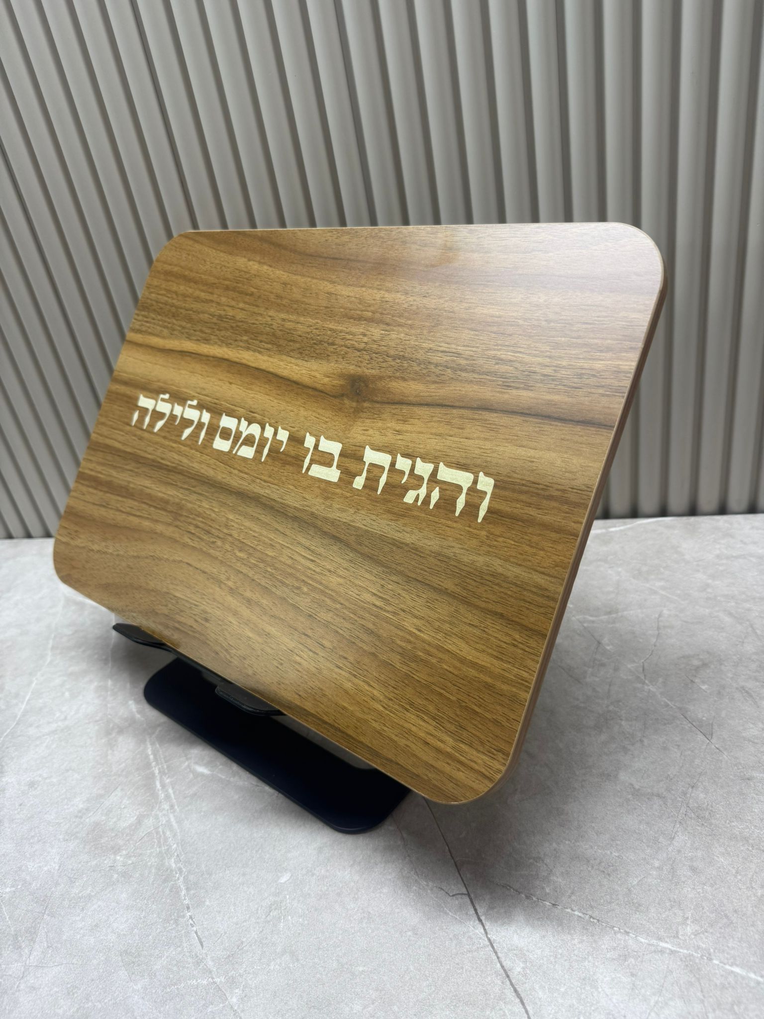 PHOTO-2025-07-23-01-25-27 2 שטנדר עץ ומתכת מתקפל מהודר – תמונה 1