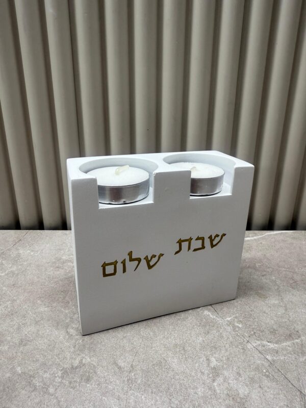 פמוטי בטון צמודים | לבן זהב