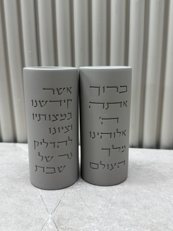 זוג פמוטי בטון גבוהים גון אפור