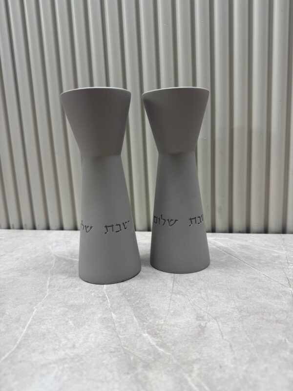 זוג פמוטי בטון דגם "תמר" | אפור