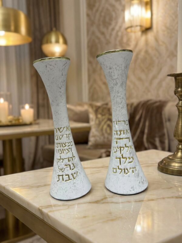 זוג פמוטי בטון מהודרים בשילוב זהב